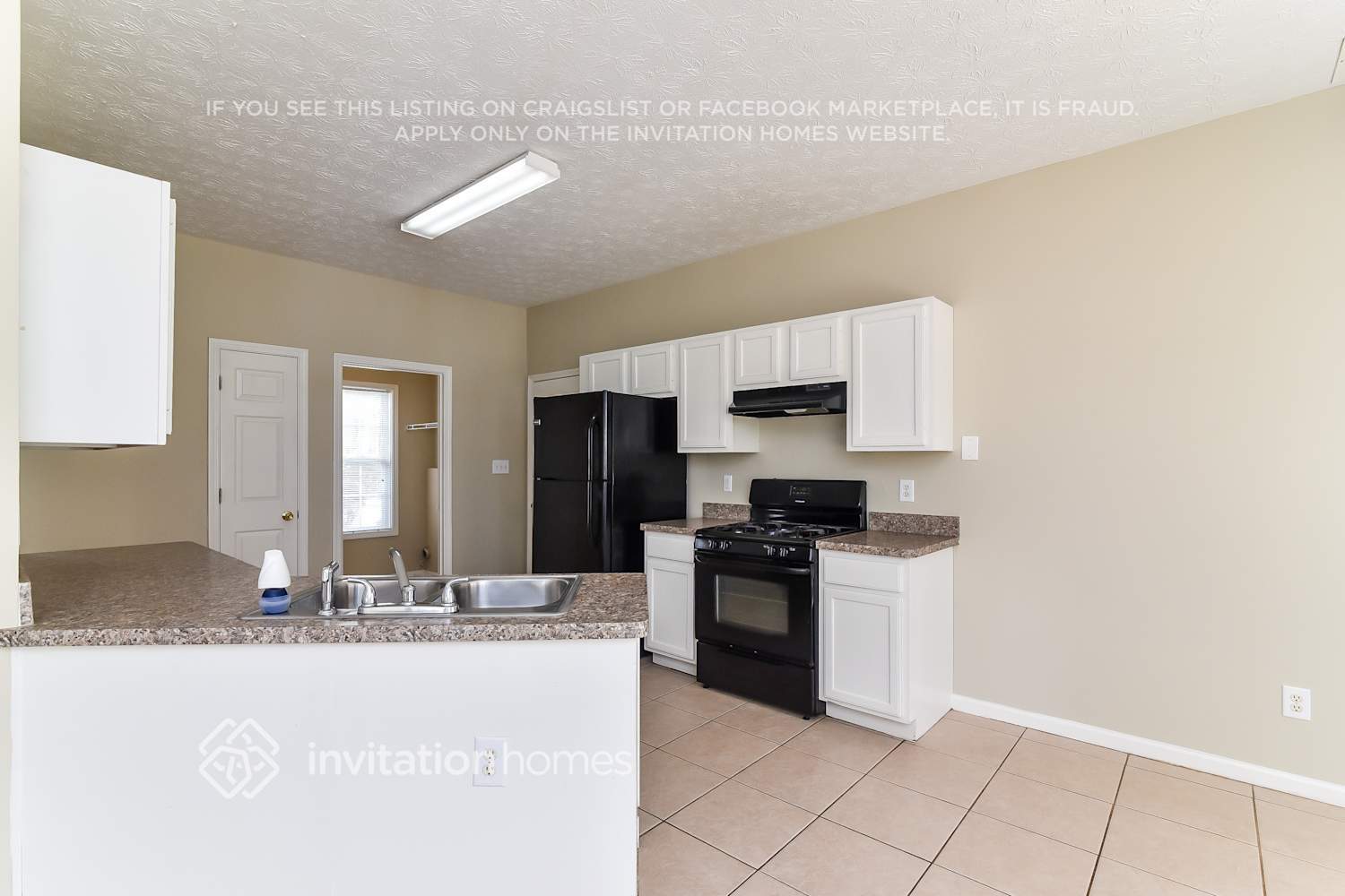 Building Photo - 548 Bellingham Dr