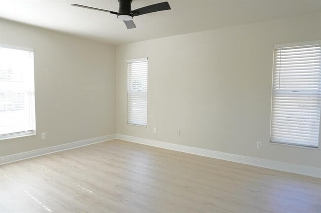 Building Photo - 7811 Bay Cedar Dr