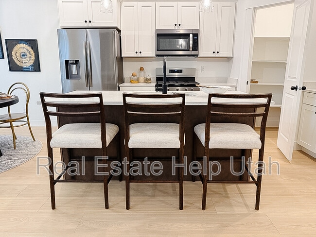 Building Photo - 4787 Heartwood Rd