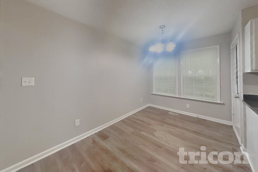 Building Photo - 1322 Sasswood Ln