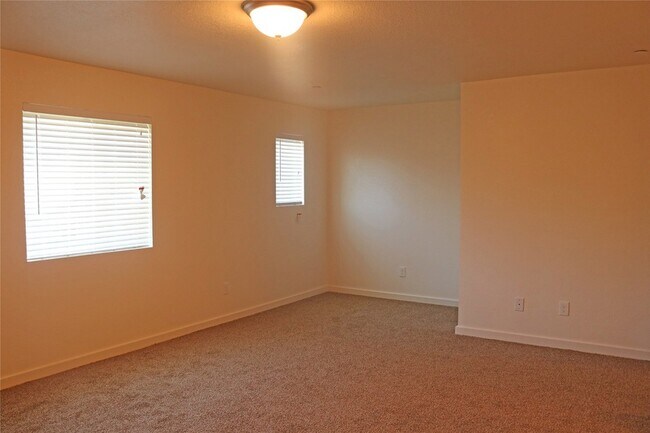 Building Photo - 10535 Mills Rd