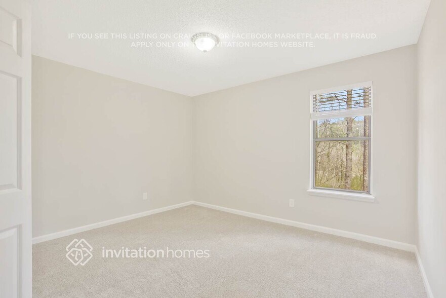 Building Photo - 2505 Desiree Way NW