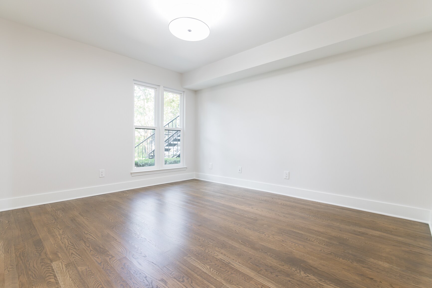 Building Photo - 10715 Park Village Pl