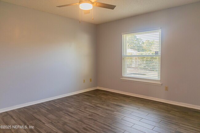 Building Photo - 1606 Castle Rock Ct