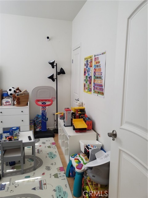 Building Photo - 12842 Palm St