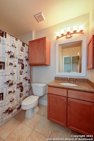 Building Photo - 7342 Oak Manor Dr