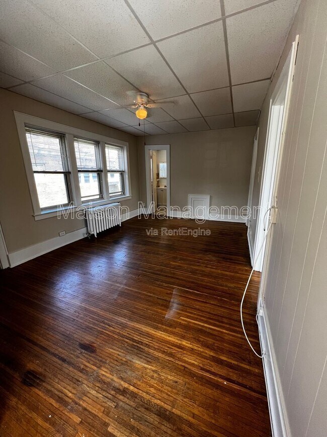 Building Photo - 1625 East Ave