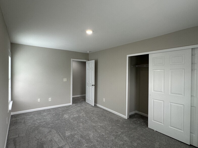Building Photo - 205 Bog Hill Ln
