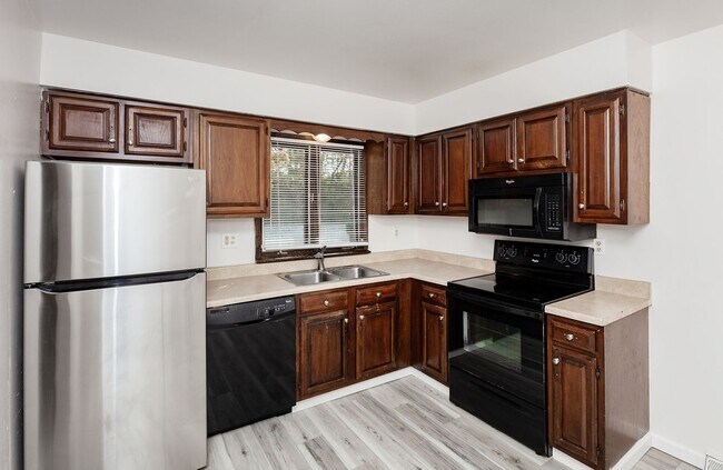 Building Photo - 1020 Williams St