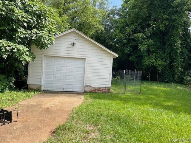 Building Photo - 2772 Ashley Ave