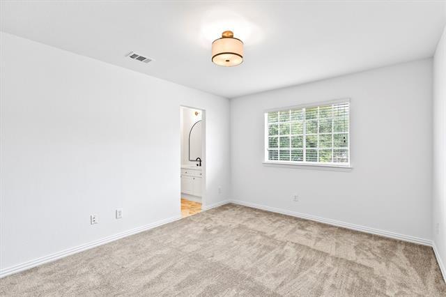 Building Photo - 3933 Woodlawn Ln
