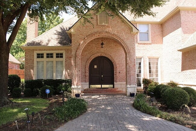Building Photo - "Spacious Elegance: Discover Your Dream 5-...