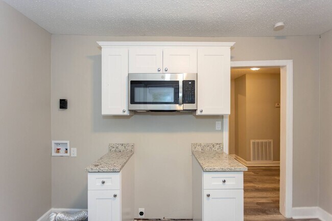 Building Photo - Welcome to this Newly Remodeled Home in a Stellar Location
