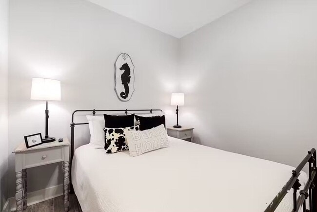 Building Photo - 3 bed 2 Bath Panama City Beach House