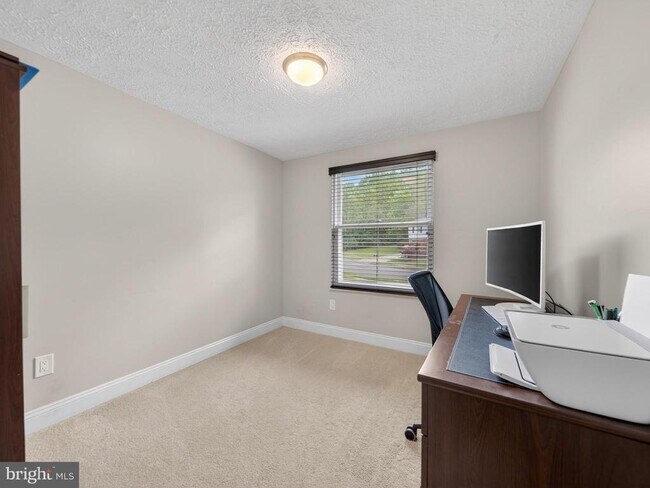 Building Photo - 3806 Candlelight Ct