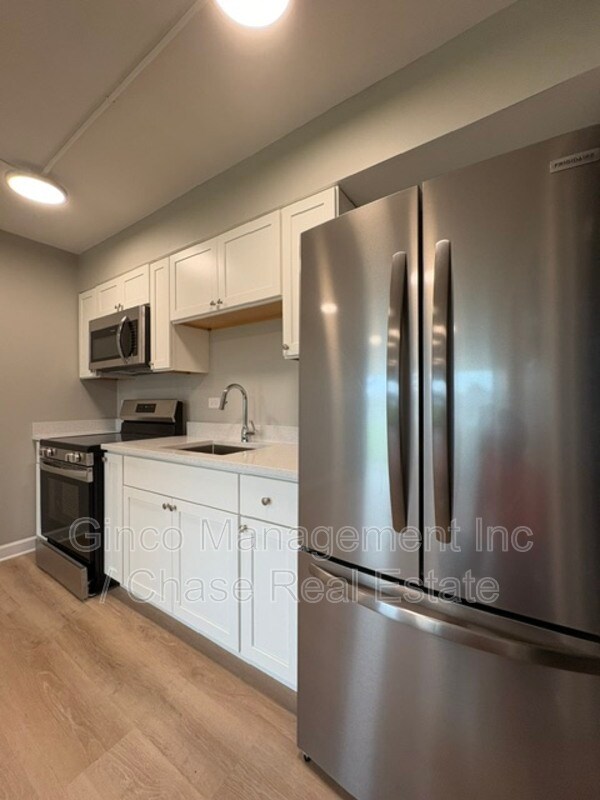 Building Photo - 29837 IL-50