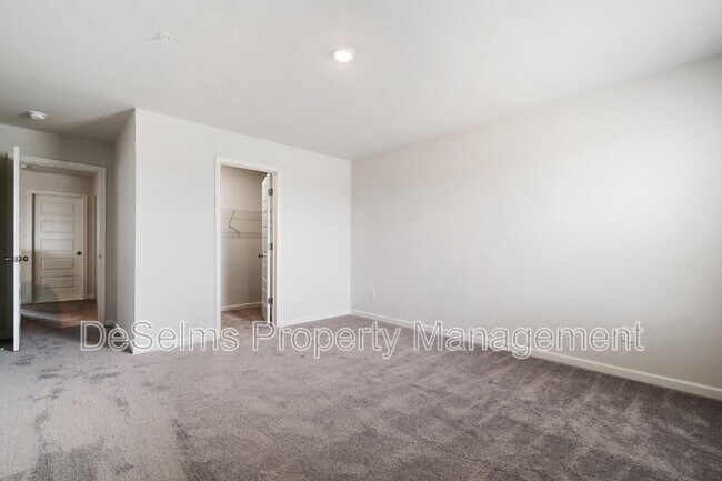 Building Photo - 431 Alcott Wy