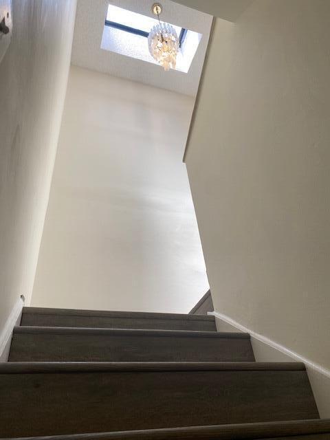 Building Photo - 6646 Via Regina