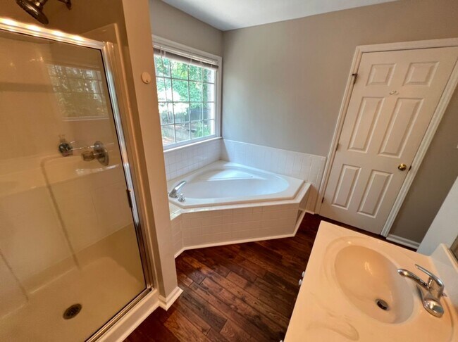 Building Photo - Cul-de-sac 4 bedroom home in Scotts Mill!