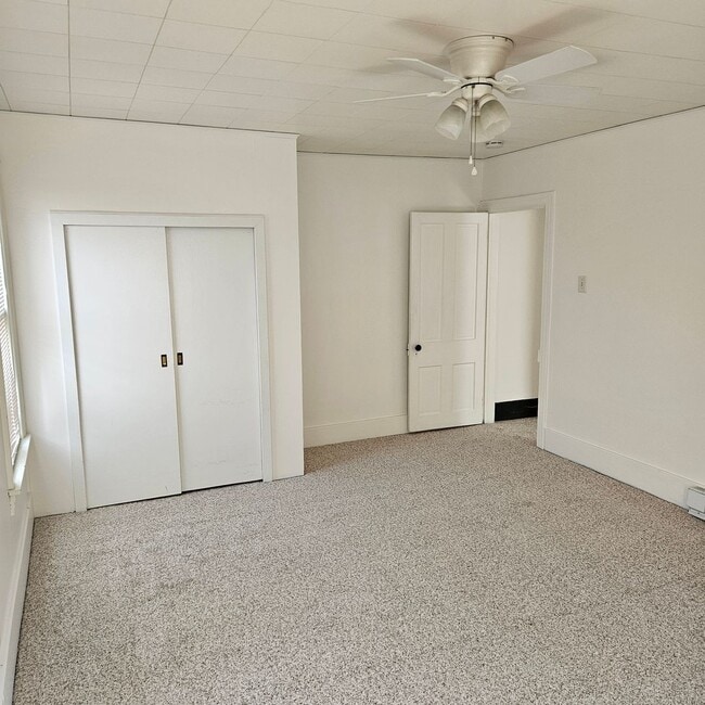 Building Photo - Bright 3 Bedroom, 1 Bath Home in Dallastown Schools!