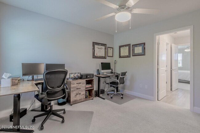 Building Photo - 348 Clifton Bay Lp