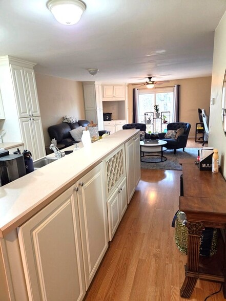 Building Photo - 4 Smithfield Rd