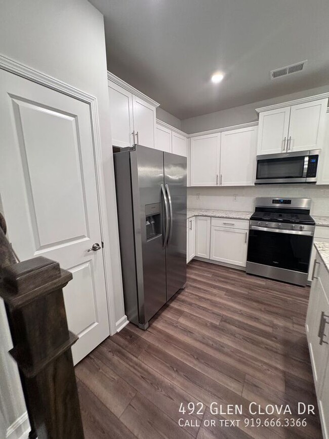 Building Photo - 492 Glen Clova Dr