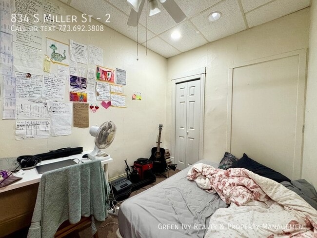 Building Photo - 834 S Miller St