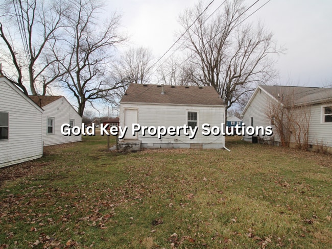 Building Photo - 2 BR 1 BA House with Covered Front Porch (NO SECTION 8)