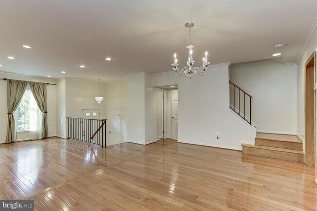Building Photo - 7133 Swansong Wy