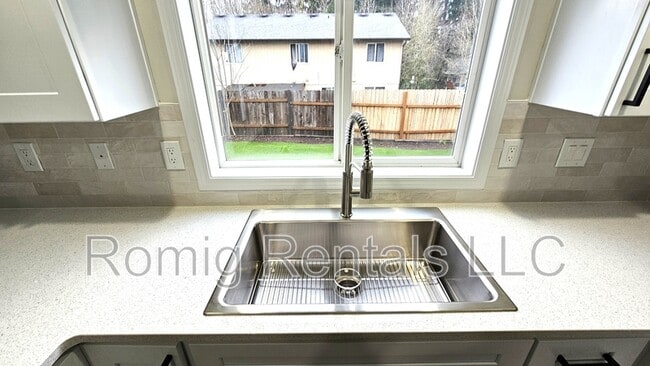 Building Photo - 10032 NE 19th St