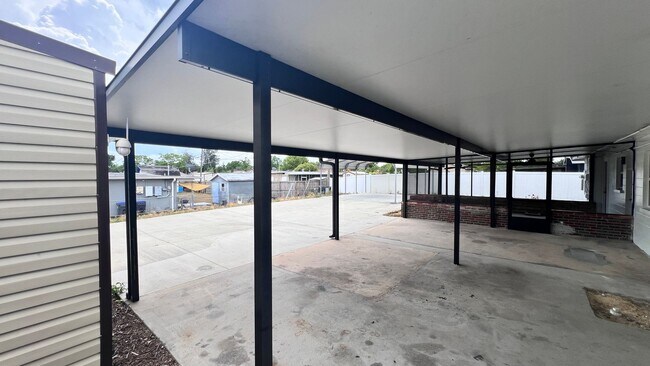 Building Photo - Timeless Appeal Meets Modern Living – 3BR Home on Expansive Lot in Titusville! WASHER & DRYER INC...