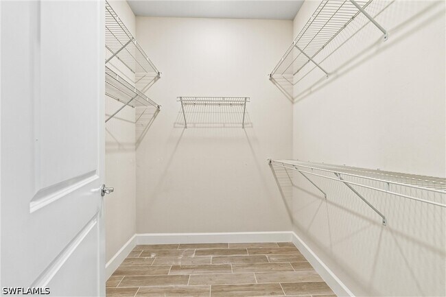 Building Photo - 2244 Yellowfin Cir