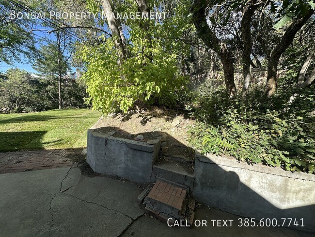 Building Photo - 3281 E Fortuna Dr