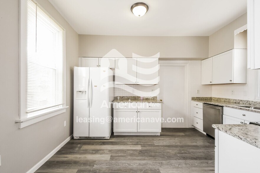 Building Photo - 4124 Schiller Pl