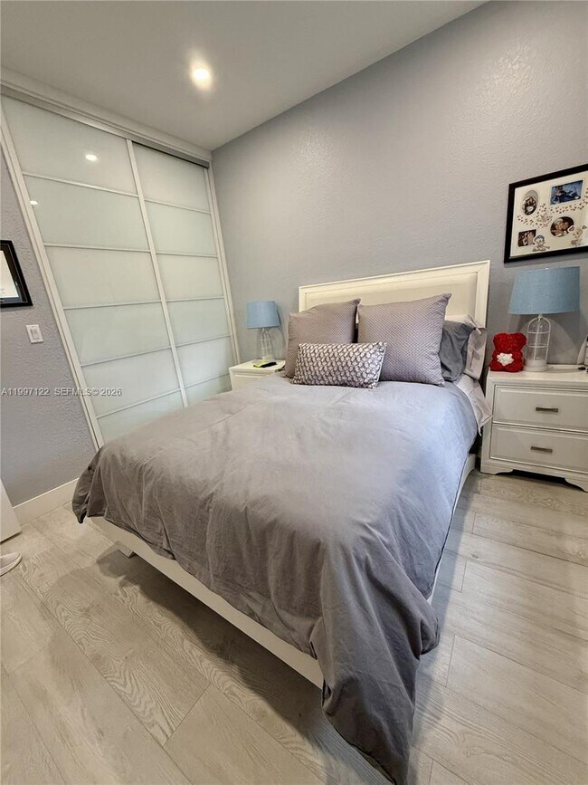 Building Photo - 7768 NW 116th Ave