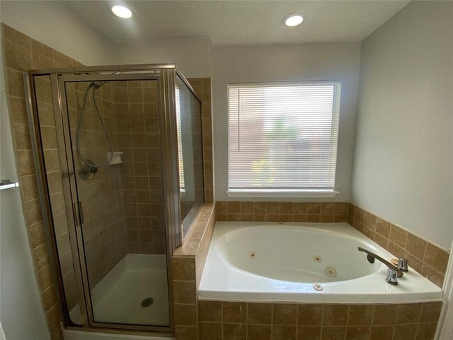 Building Photo - 14322 Rainy Sun Cir