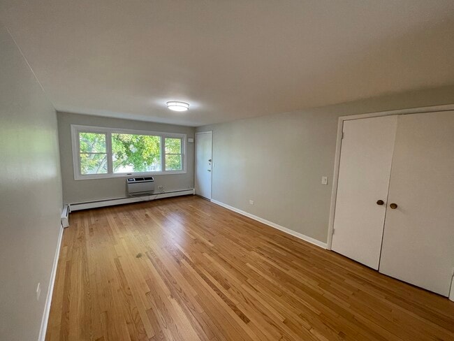 Building Photo - 2802 N Rutherford Ave
