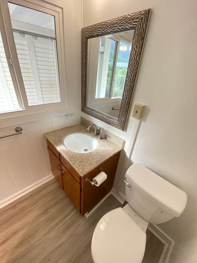 Building Photo - 3 Bedroom, 1.5 Baths