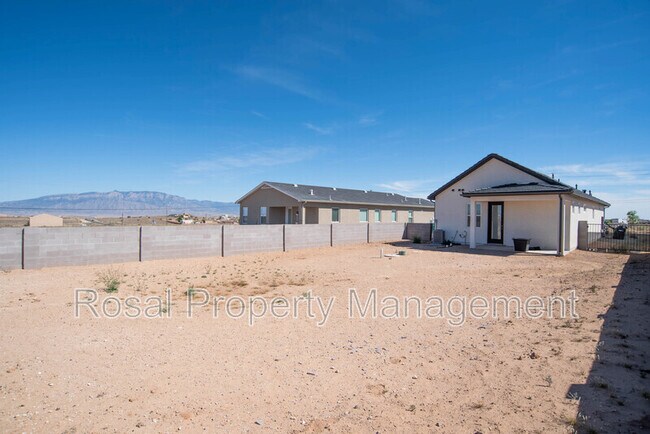 Building Photo - 933 Northern Blvd NE