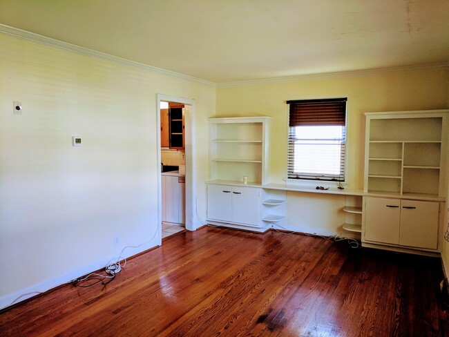 Building Photo - Spacious 3bdrm/2bth Home Located in a Well Established Neighborhood in Richmond's West End  Conve...