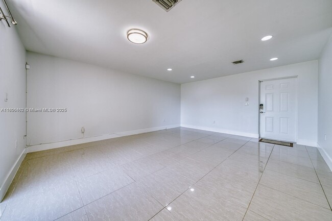Building Photo - 11492 SW 190th Terrace Rd