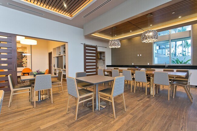 Building Photo - Modern luxury two bedroom condo with stunn...