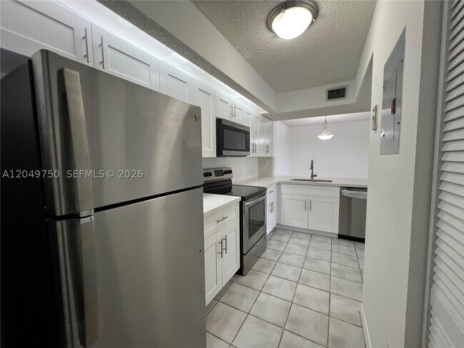 Building Photo - 8500 SW 212th St