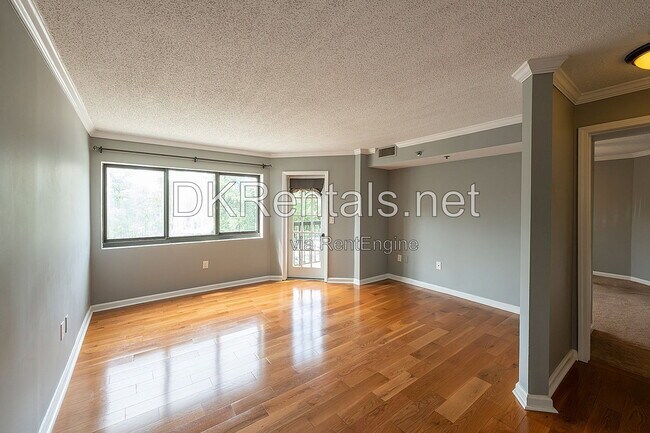 Building Photo - 795 Hammond Dr NE