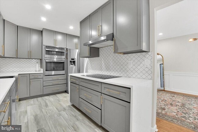 Building Photo - 8605 Western Oak Dr