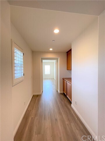 Building Photo - 4864 Highview St