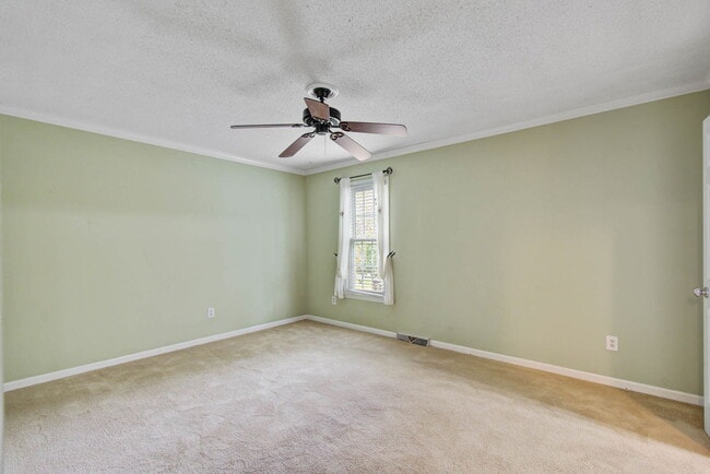 Building Photo - 978 Governors Rd