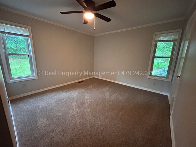 Building Photo - 11912 Rye Hill Rd S