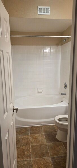 Building Photo - 2529 Northside Dr